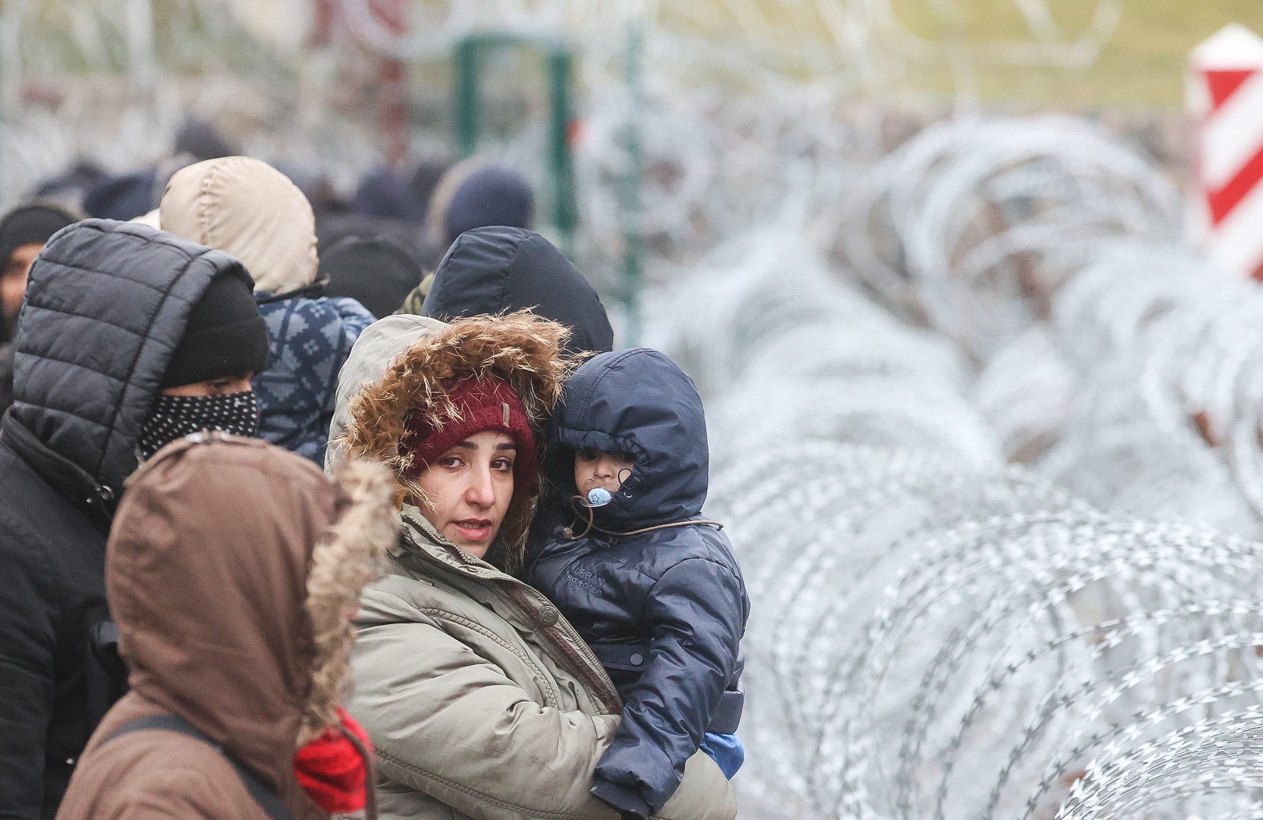 Ihmiset odottivat ulospääsyä Valko-Venäjältä marraskuussa. Kuva: ITAR-Tass/All Over Press