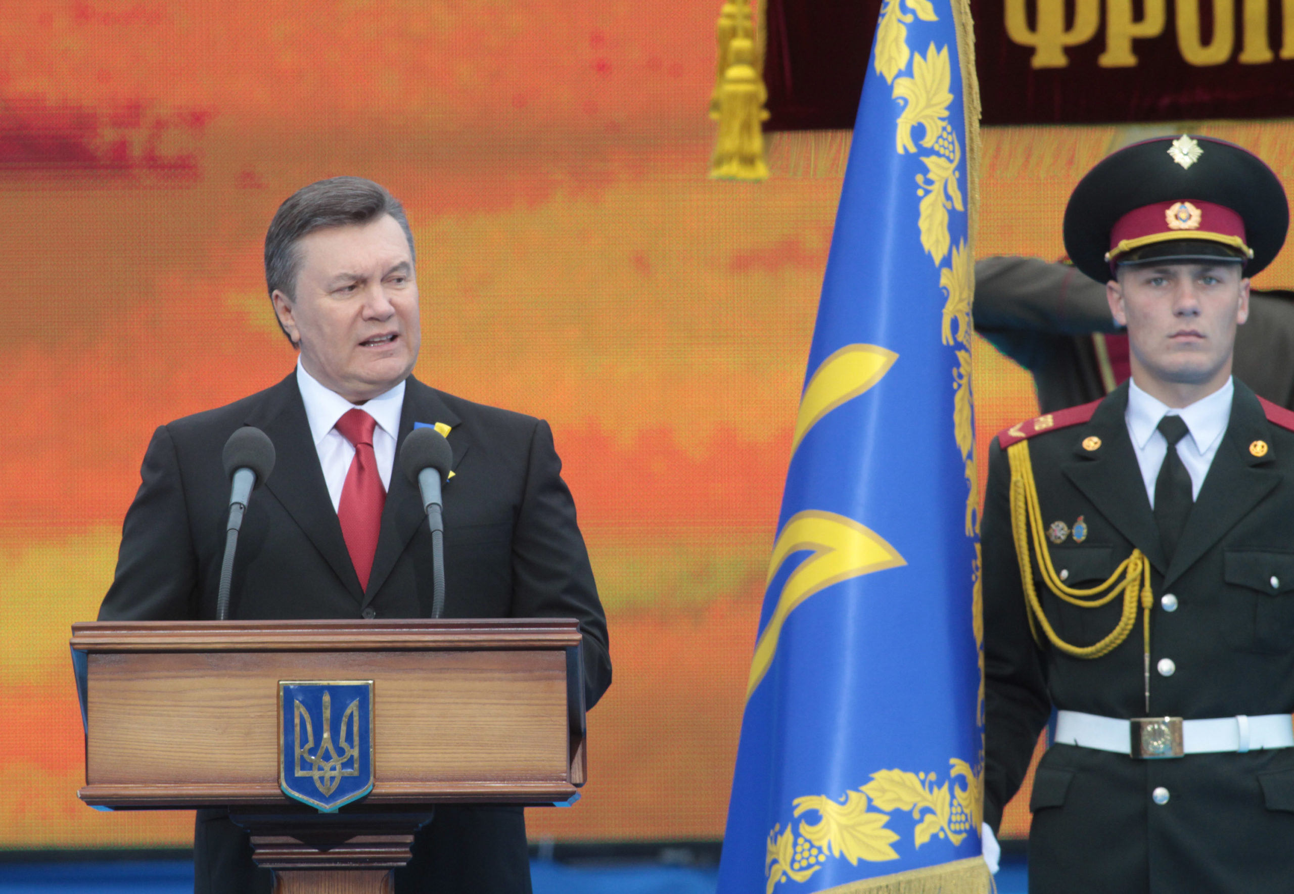 Ukrainan presidentti Viktor Janukovytš puhui Kiovan voitonpäivän juhlallisuuksissa viime toukokuussa. Kuva: SERGEY STAROSTENKO/XINHUA PRESS/CORBIS