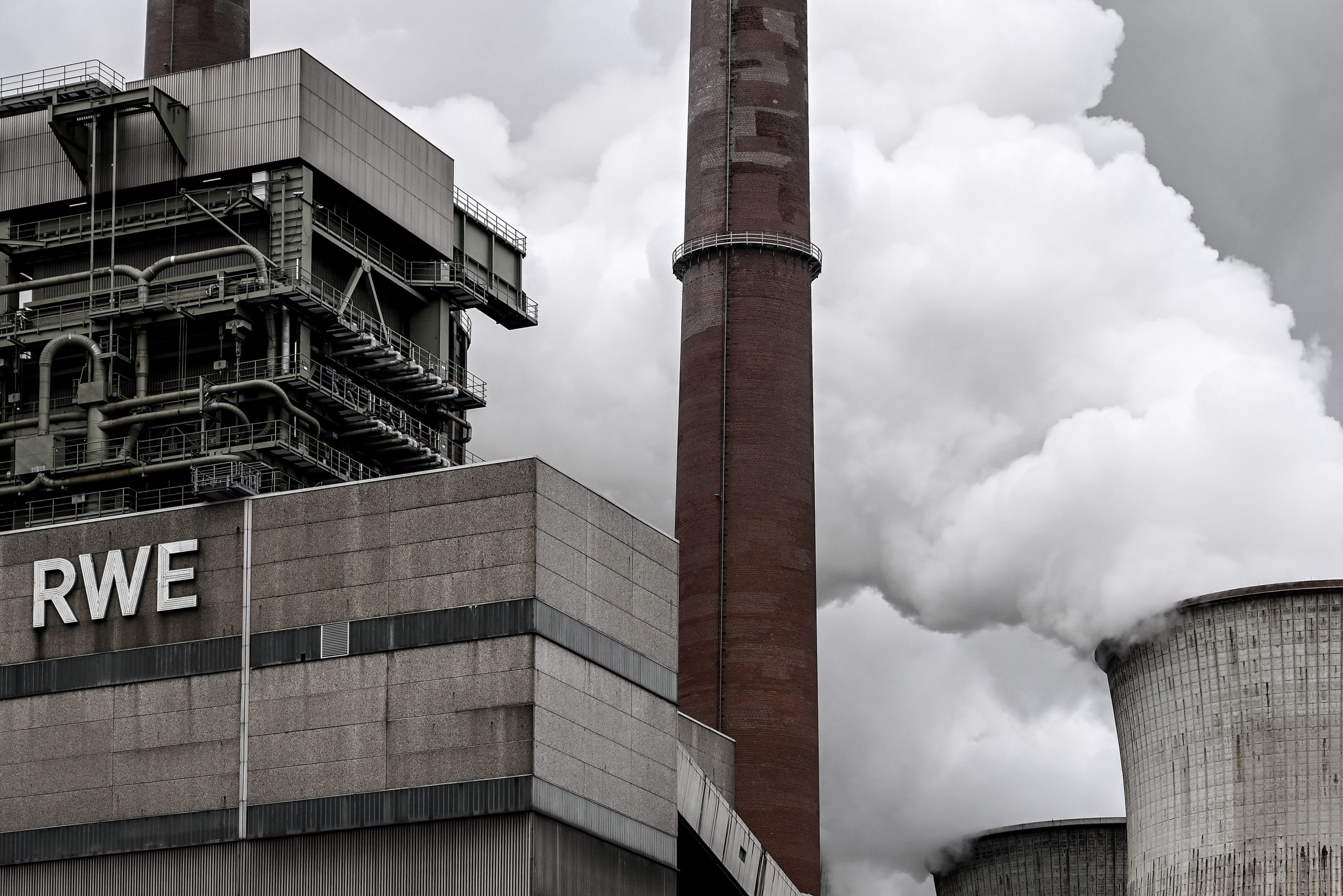 Neurathin hiilivoimala Saksassa suljettiin huhtikuun alussa, mutta voimalayhtiö on valmis jatkamaan tuotantoa, jos kaasun saanti Venäjältä sakkaa.