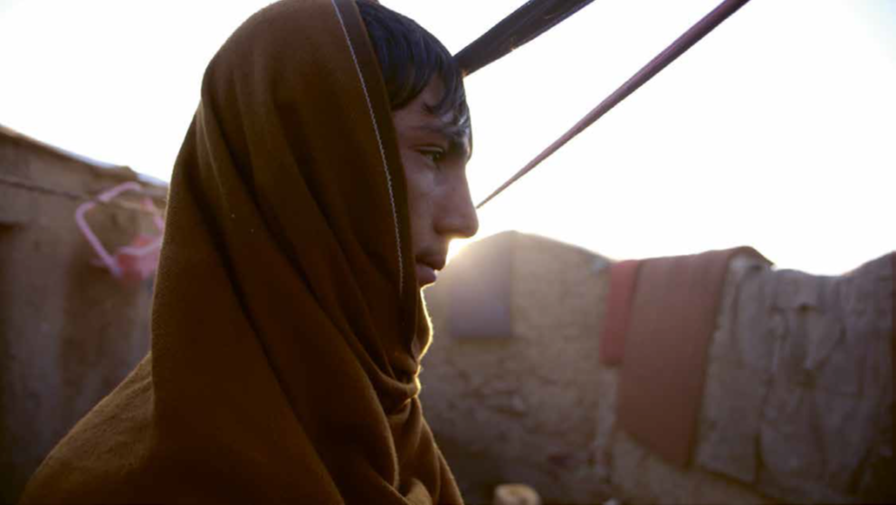 Afganistanilainen Shaista haluaisi palvella maataan sotilaana. Kuva: Netflix