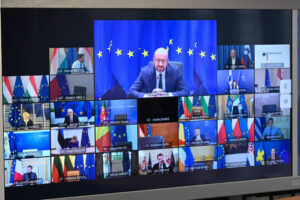 Ruutukaappaus: EU-maiden johtajat virtuaalikokouksessa.